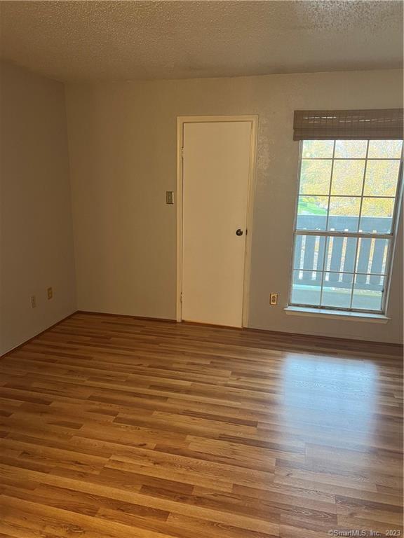 Building Photo - 63 Leafwood Ln