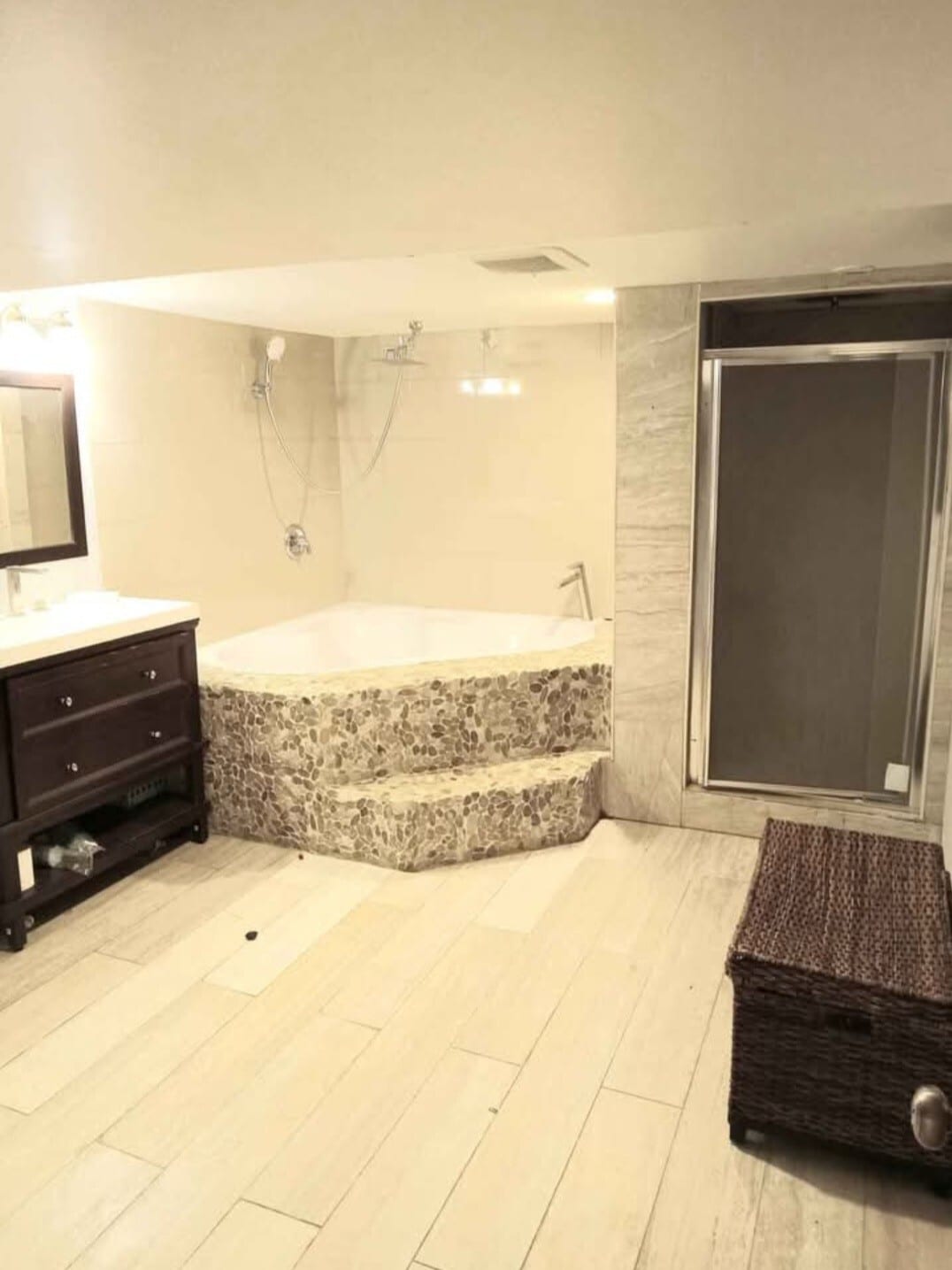 Building Photo - 285 Old Gary Ave