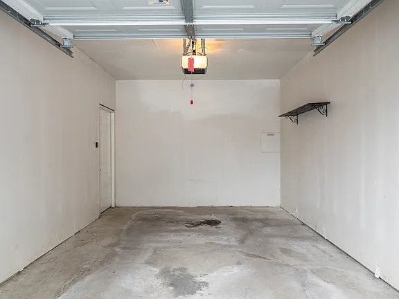 Building Photo - 12926 University Crescent
