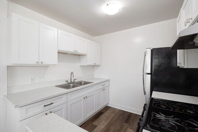 Building Photo - 4284 Schoolridge Ln
