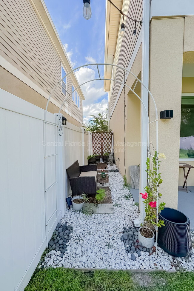 Building Photo - 4288 Hibiscus Bloom Dr