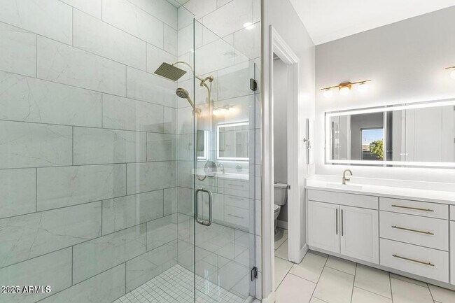 Building Photo - 11086 W Hadley St