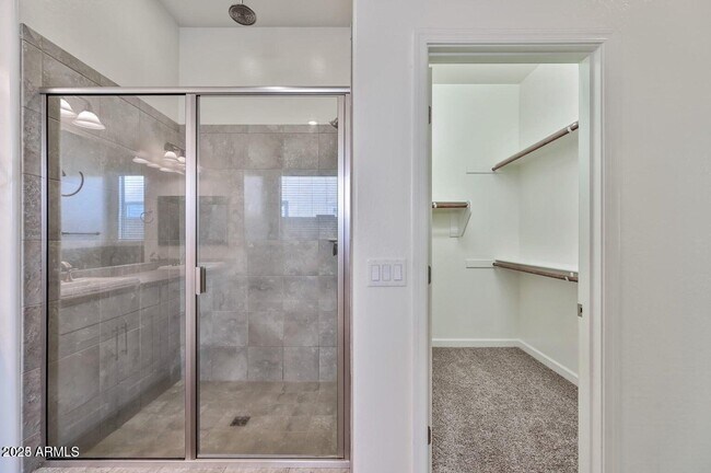 Building Photo - 19250 E Carriage Way