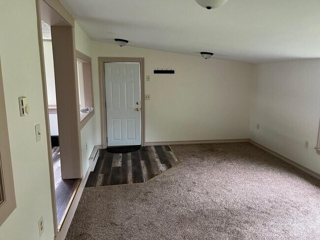 Building Photo - 9094 Willow Grove Terrace