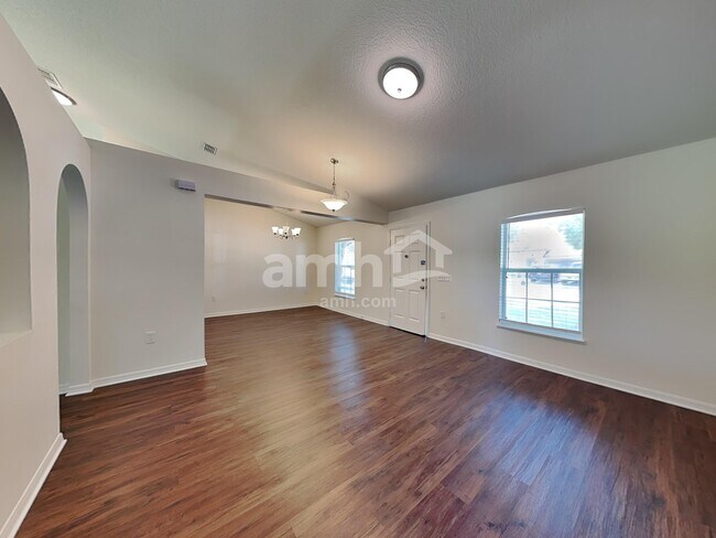 Building Photo - 1812 Roper Rd