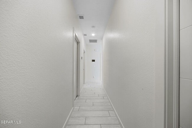 Building Photo - 3741 Peak Pl