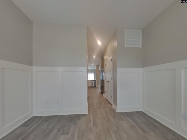 Building Photo - 1021 Crescent Moon Lp