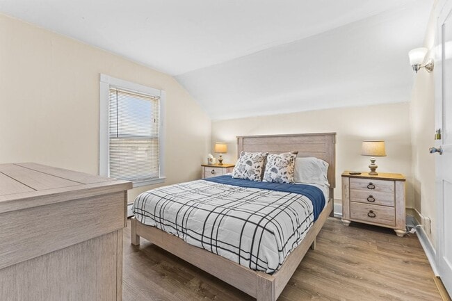 Building Photo - 9 Lafountain St