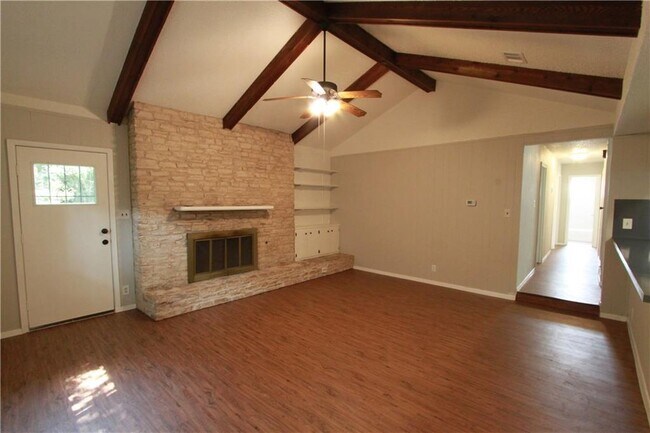 Building Photo - 6606 Betty Cook Dr