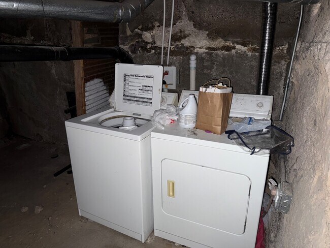 Building Photo - 1245-1247 S 5th Ave