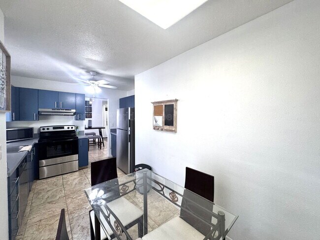 Building Photo - 2544 Woodgate Blvd