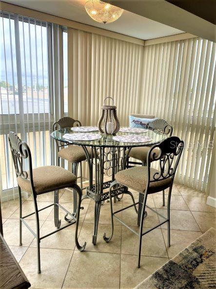 Building Photo - 1255 Tarpon Center Dr