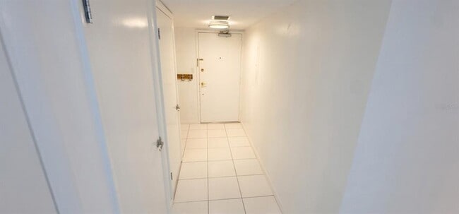 Building Photo - 450 S Gulfview Blvd