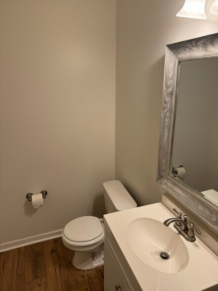 Building Photo - 7720 Porter House Dr