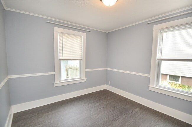 Building Photo - 144 Parce Ave