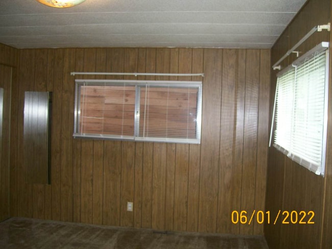 Building Photo - 13 Travertine Ln
