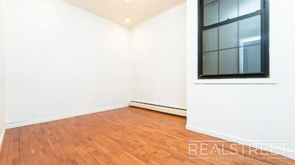 Building Photo - 4 Bed 2 bath off the border of Clinton Hill and Bedstuy.