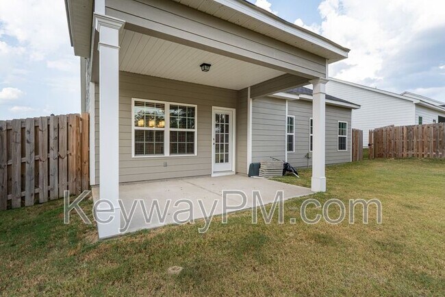 Building Photo - 5921 Big Pond Trl