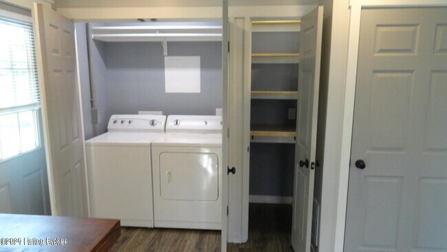 Building Photo - 1406 Mill Race Rd