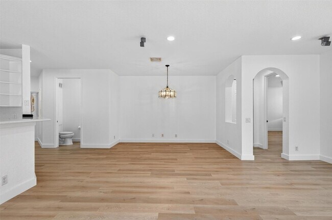 Building Photo - 2678 Center Ct Dr