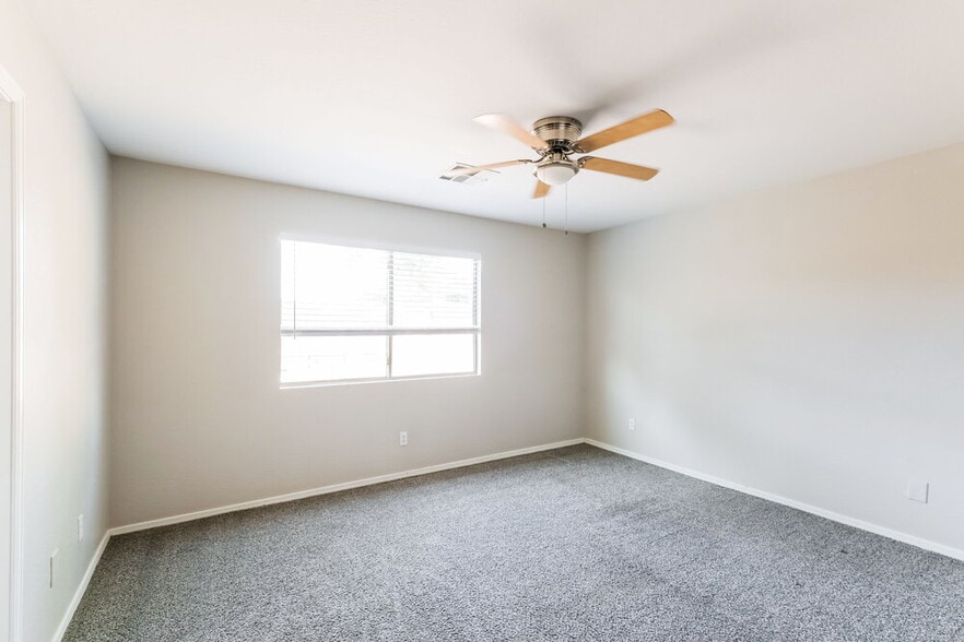 Building Photo - 14756 W Maui Ln