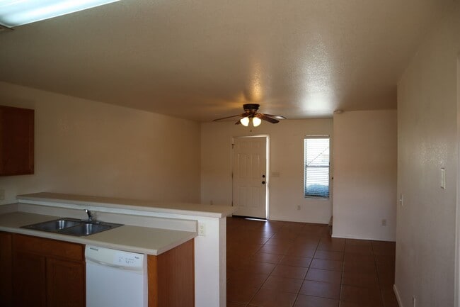 Building Photo - Great Home Great Price!