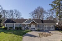 Building Photo - 499 W Main St