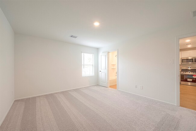 Building Photo - 1491 Las Cuevas Dr