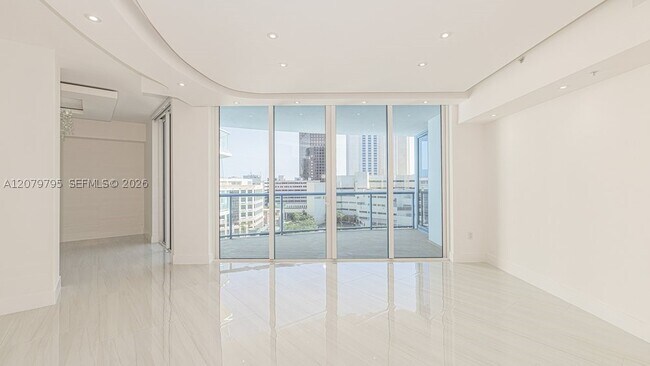 Building Photo - 333 Las Olas Way