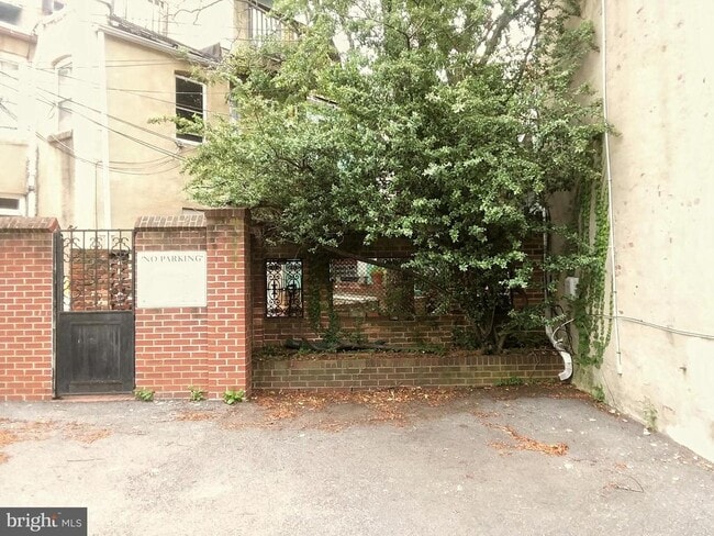 Building Photo - 651 South Paca St