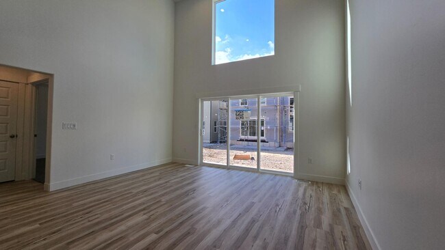 Building Photo - 1005 N 3620 W