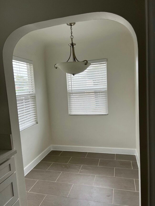 Building Photo - 7826 La Salle Ave