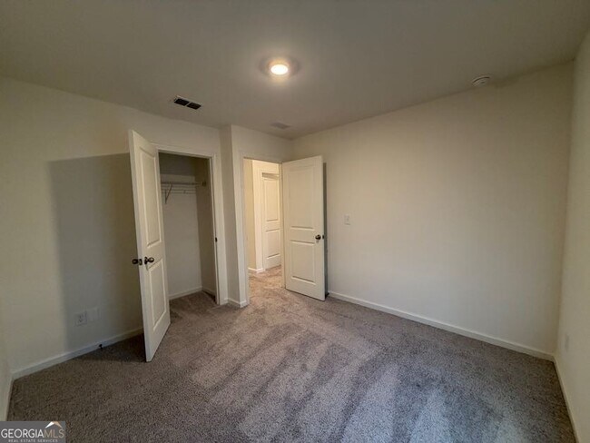 Building Photo - 3520 Condor Ct