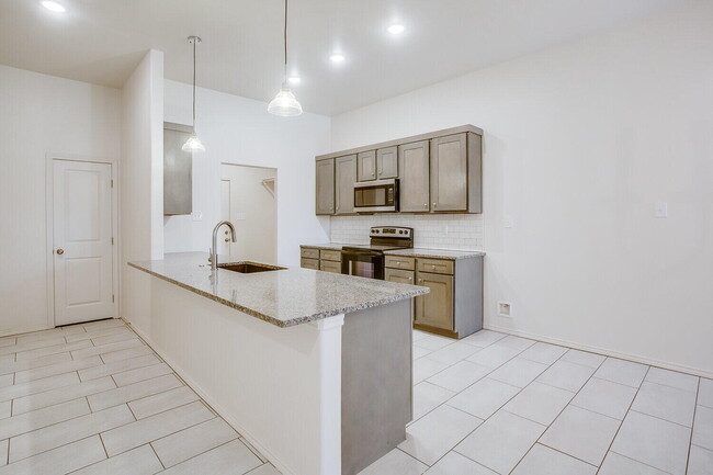 Building Photo - 1718 Corpus Ave