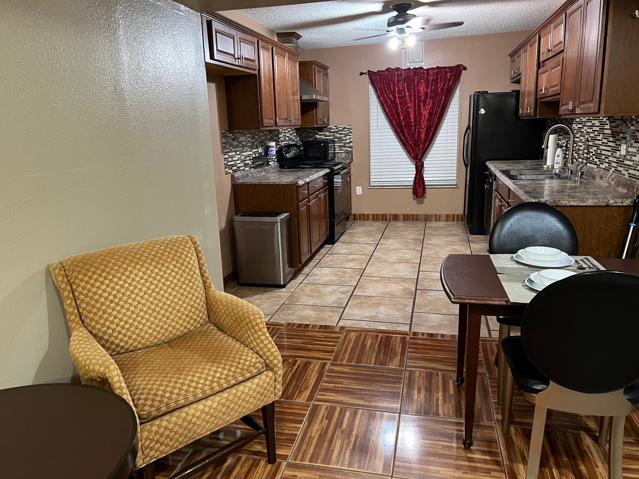 Building Photo - 8029 Caraway Dr