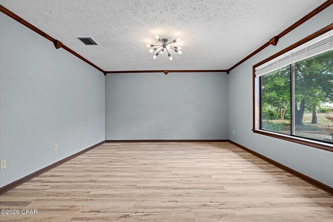 Building Photo - 2194 Briawood Cir