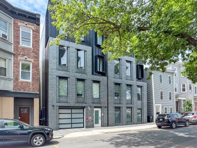 Building Photo - 231 Maverick St