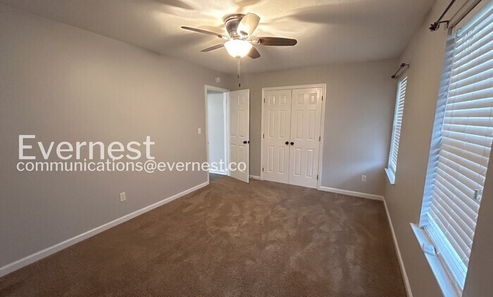 Building Photo - 251 Cobblestone Ln