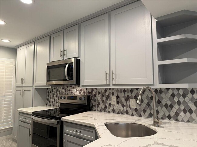 Building Photo - 777 Bering Dr