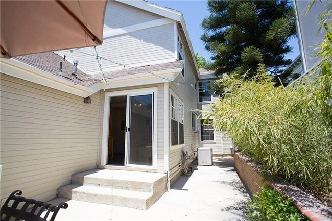 Building Photo - 289 N Cleveland St