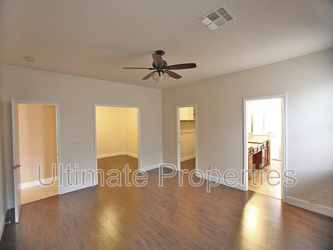 Building Photo - 9229 W Yukon Dr