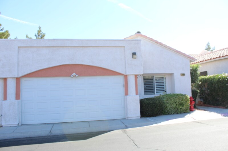 Building Photo - 6405 Blue Blossom Dr