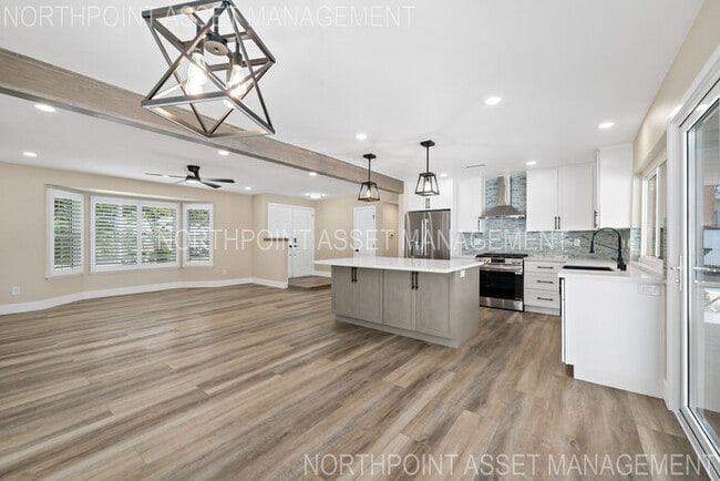 Building Photo - Brand New Remodel – Stunning Pool Home wit...
