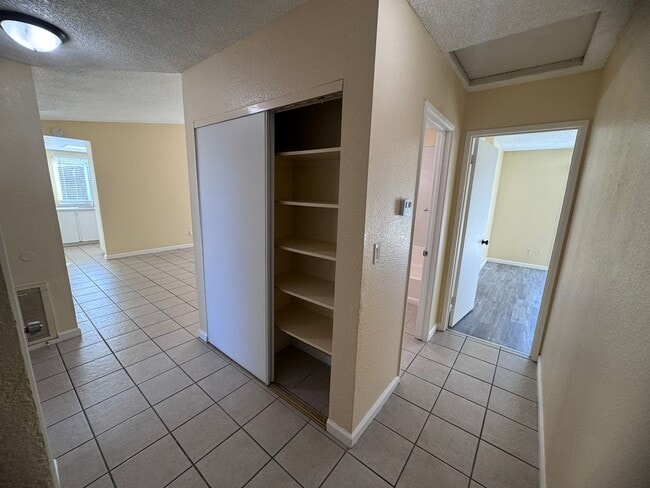 Building Photo - 3 Bedroom Home with RV Parking!