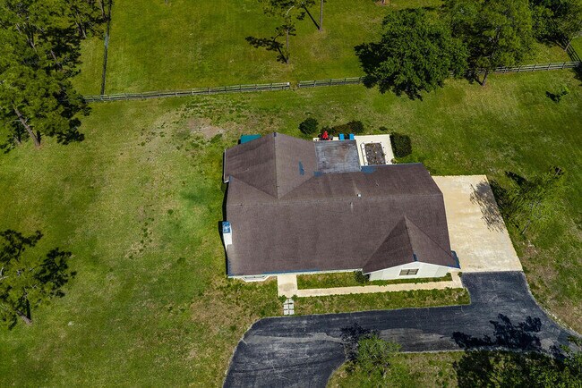 Building Photo - 5562 Reynolds Rd