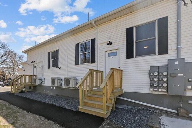 Primary Photo - 75 County St