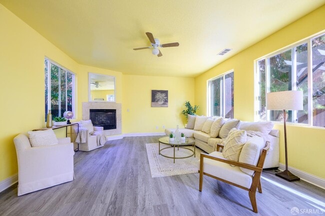 Building Photo - 5476 Summerfield Dr