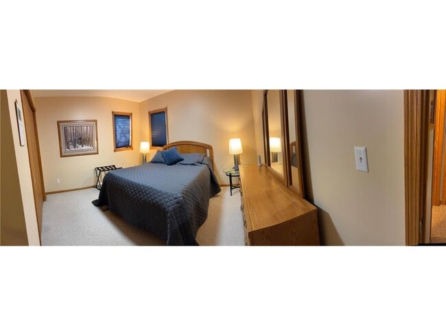 Building Photo - 12617 Old N Shore Dr