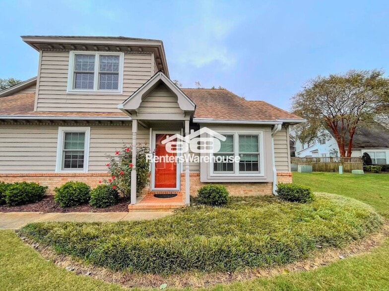 Building Photo - 1305 Quail C