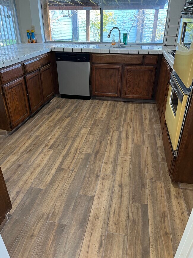 Building Photo - 3164 Brandywine Dr